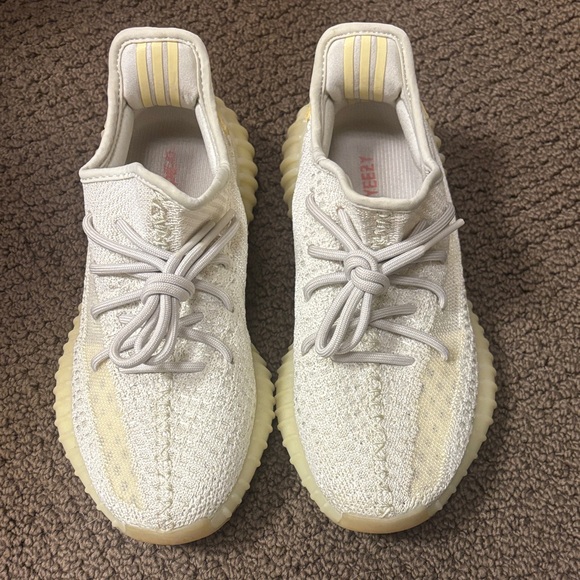 Yeezy Boost 350 V2 in Cream and Yellow - Picture 1 of 3
